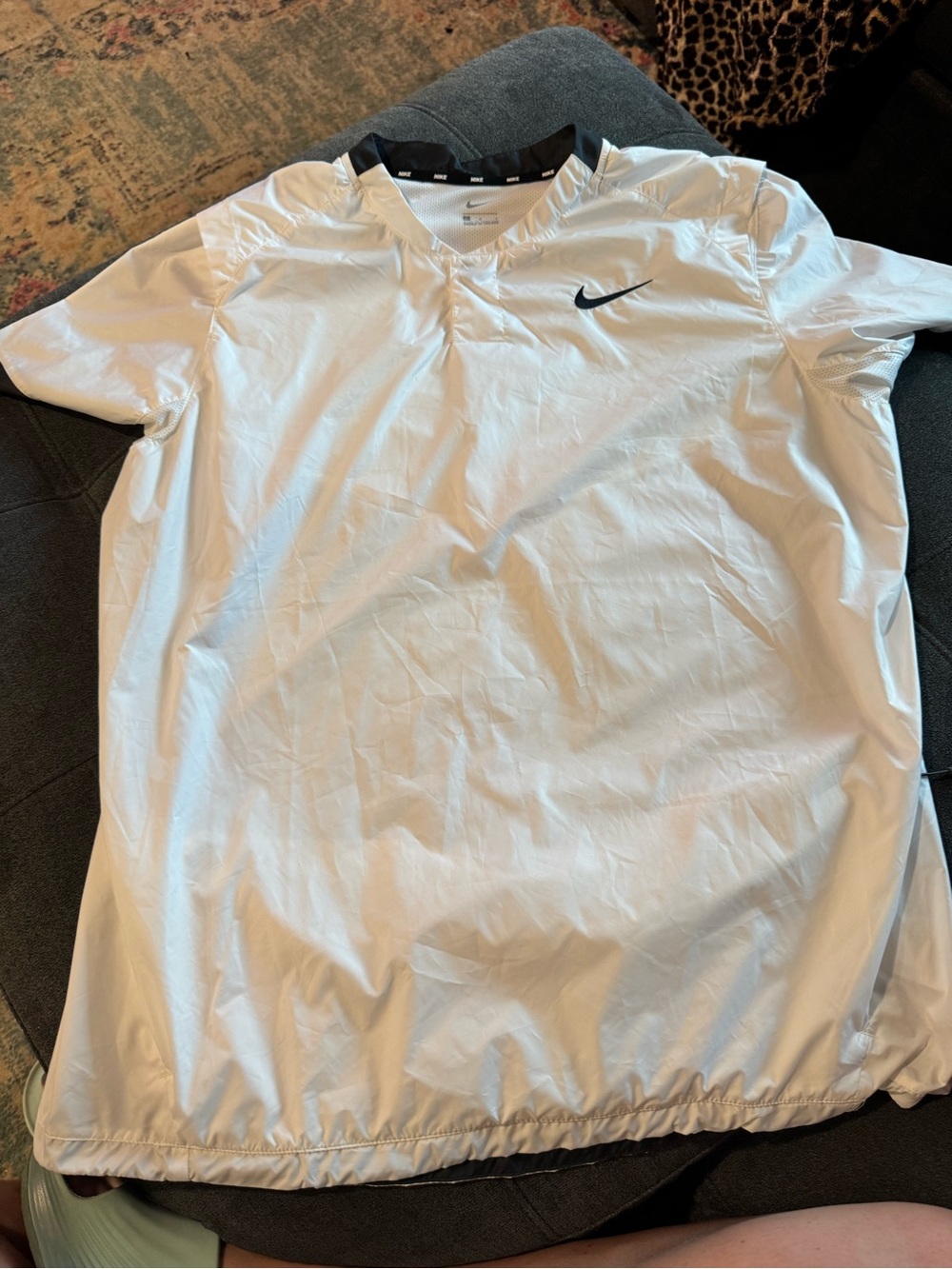 Nike Men’s Large Baseball Cage Windshirt White Pockets